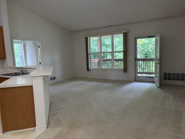 1452 Fox Pointe Circle, Ann Arbor, MI 48108