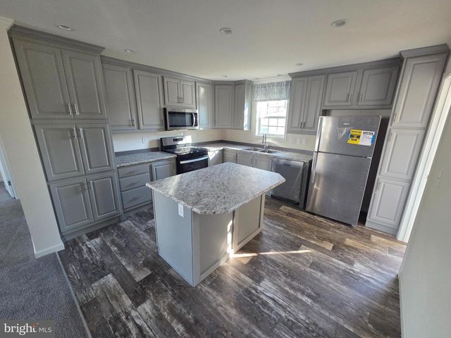 2 ESTHER DR, Quakertown, PA 18951