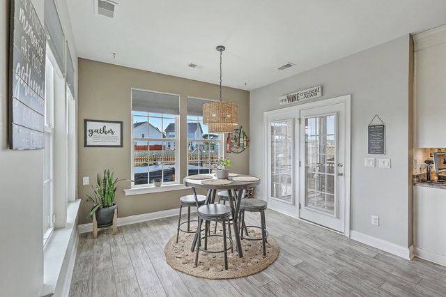 462 Spectrum Road, Summerville, SC 29486