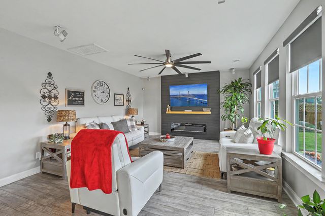 462 Spectrum Road, Summerville, SC 29486