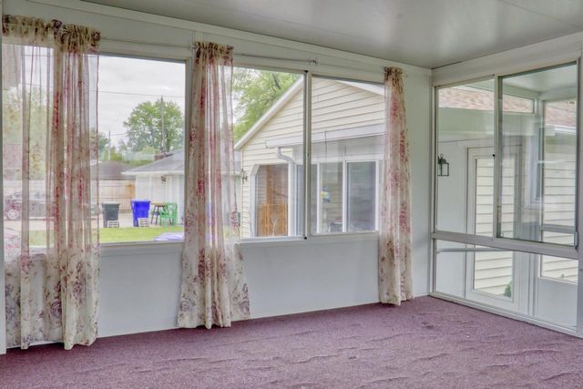 921 W WEILAND AVENUE, Appleton, WI 54914