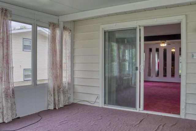 921 W WEILAND AVENUE, Appleton, WI 54914