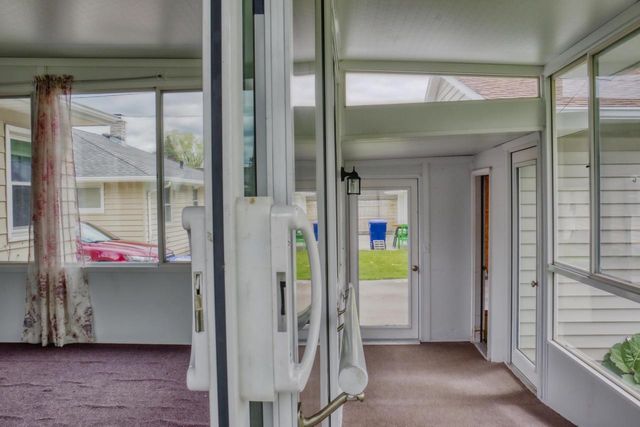 921 W WEILAND AVENUE, Appleton, WI 54914