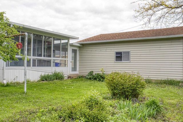 921 W WEILAND AVENUE, Appleton, WI 54914