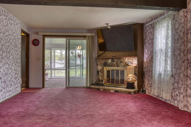921 W WEILAND AVENUE, Appleton, WI 54914