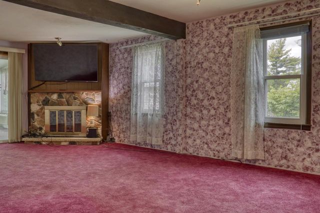 921 W WEILAND AVENUE, Appleton, WI 54914