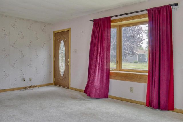 921 W WEILAND AVENUE, Appleton, WI 54914
