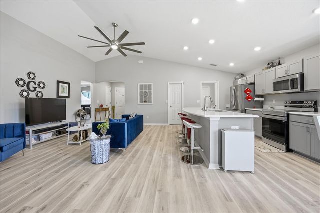 9020 SE 42ND COURT, Ocala, FL 34480