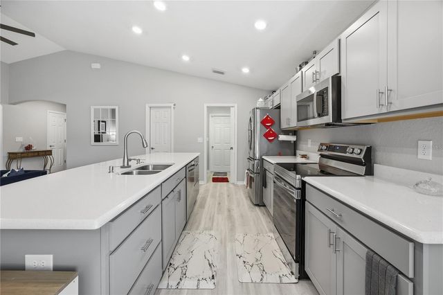 9020 SE 42ND COURT, Ocala, FL 34480