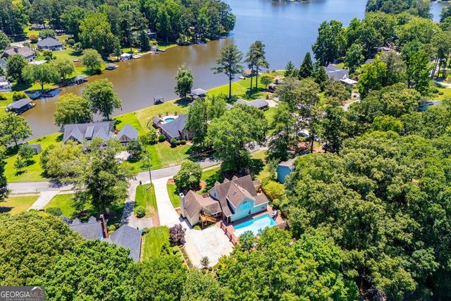 423 N Lakeshore Drive, Carrollton, GA 30117