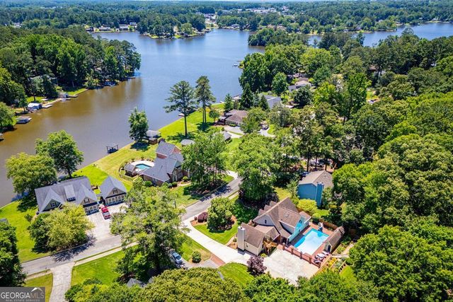 423 N Lakeshore Drive, Carrollton, GA 30117