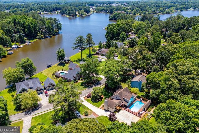 423 N Lakeshore Drive, Carrollton, GA 30117