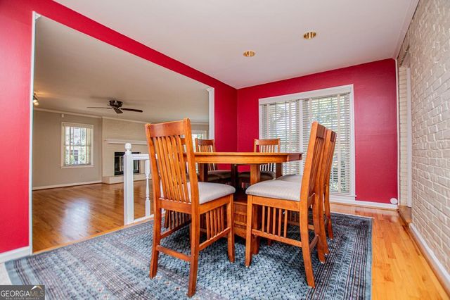 423 N Lakeshore Drive, Carrollton, GA 30117