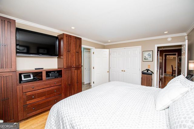 423 N Lakeshore Drive, Carrollton, GA 30117