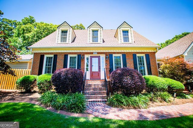 423 N Lakeshore Drive, Carrollton, GA 30117