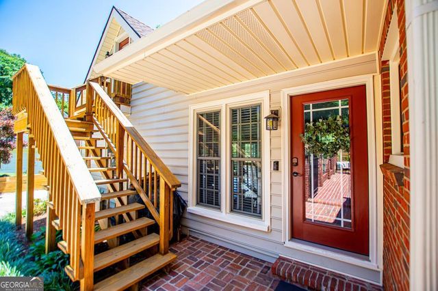423 N Lakeshore Drive, Carrollton, GA 30117