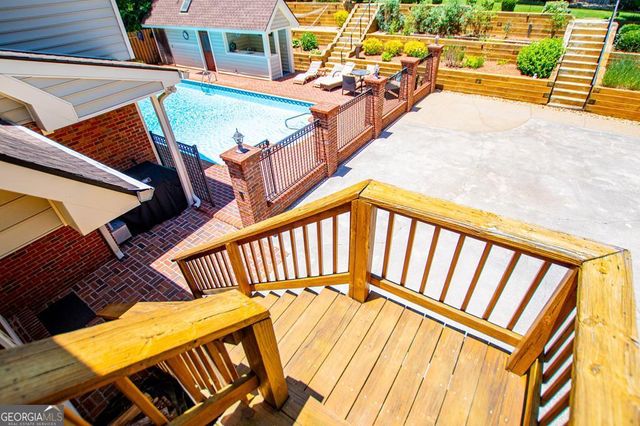 423 N Lakeshore Drive, Carrollton, GA 30117