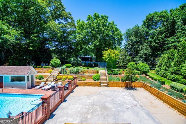 423 N Lakeshore Drive, Carrollton, GA 30117