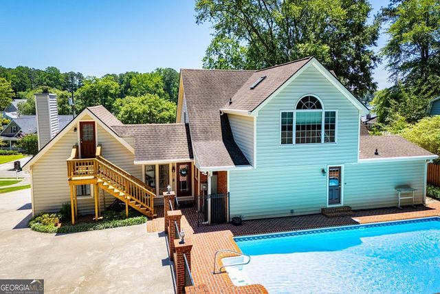 423 N Lakeshore Drive, Carrollton, GA 30117