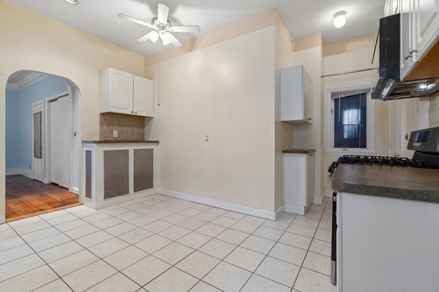 41 Summer St B, Everett, MA 02149