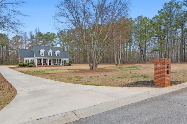 101 Southbend Drive, Carrollton, GA 30116