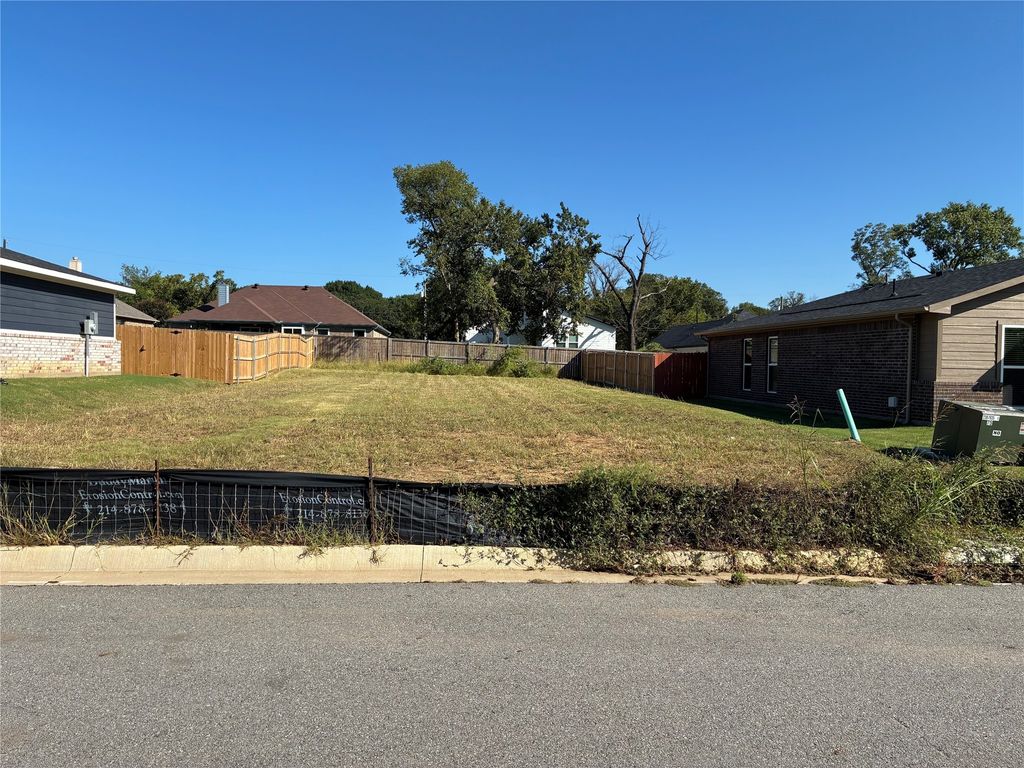 2381 Miller Street, Denison, TX 75020