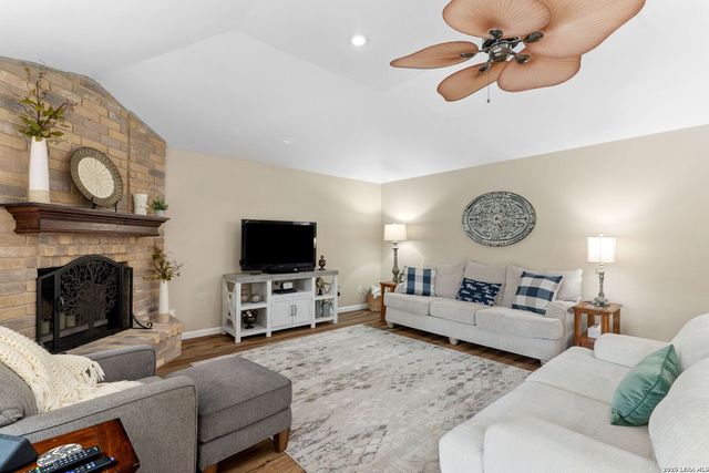 2501 Newning, Schertz, TX 78154