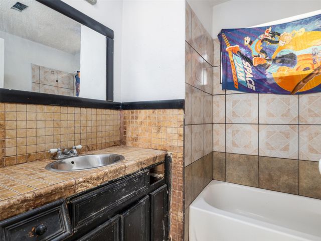 506 Tillery ST, Austin, TX 78702