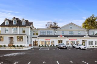 186 Bedford St 211, Lexington, MA 02420