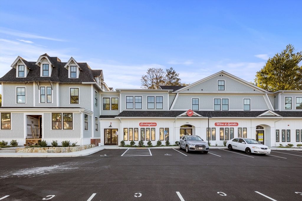 186 Bedford St 211, Lexington, MA 02420