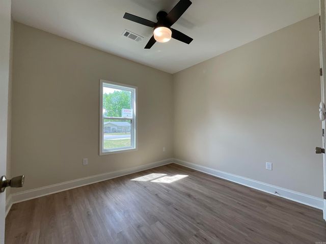 929 N Jeff Davis Avenue, Jacksonville, AR 72076
