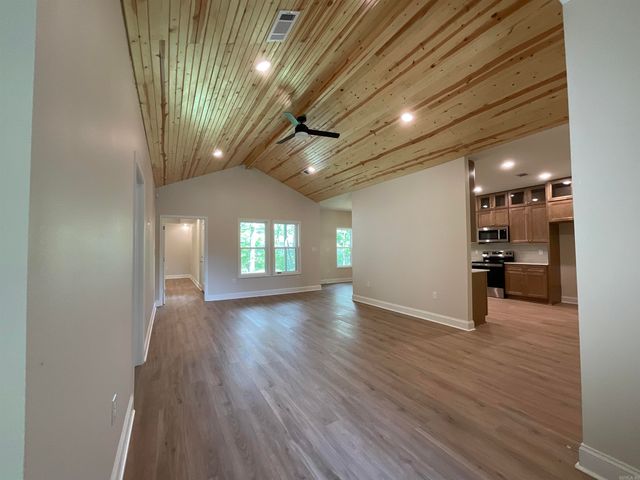 929 N Jeff Davis Avenue, Jacksonville, AR 72076