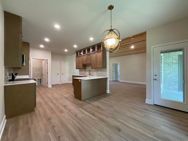 929 N Jeff Davis Avenue, Jacksonville, AR 72076