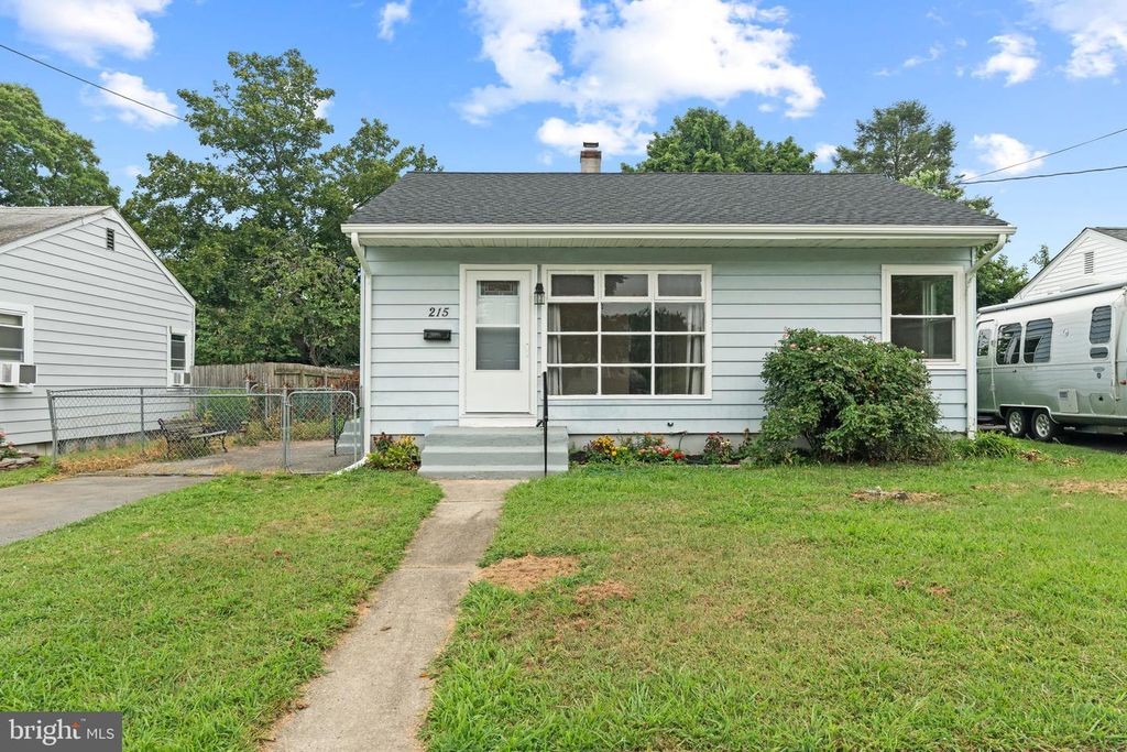 215 CLAMER, Ewing, NJ 08638