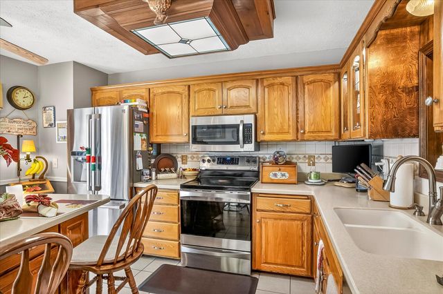 1502 E Sycamore Street, Ozark, MO 65721