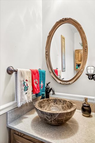 1502 E Sycamore Street, Ozark, MO 65721