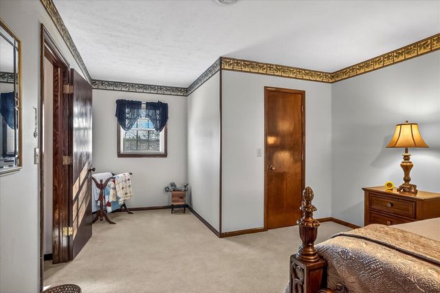 1502 E Sycamore Street, Ozark, MO 65721