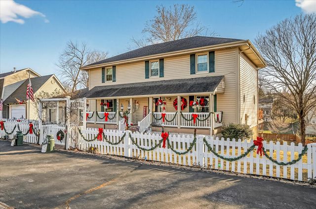 1502 E Sycamore Street, Ozark, MO 65721