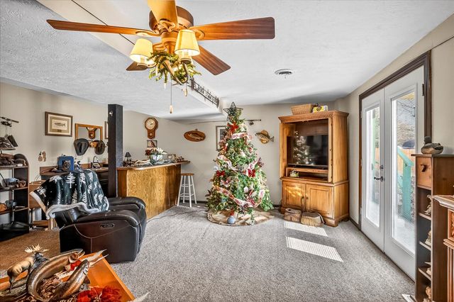 1502 E Sycamore Street, Ozark, MO 65721