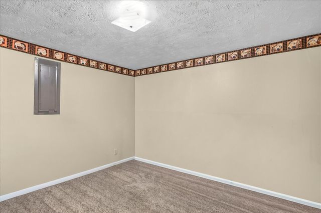 1502 E Sycamore Street, Ozark, MO 65721