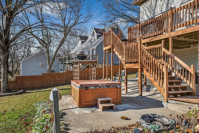 1502 E Sycamore Street, Ozark, MO 65721