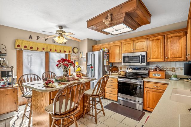 1502 E Sycamore Street, Ozark, MO 65721