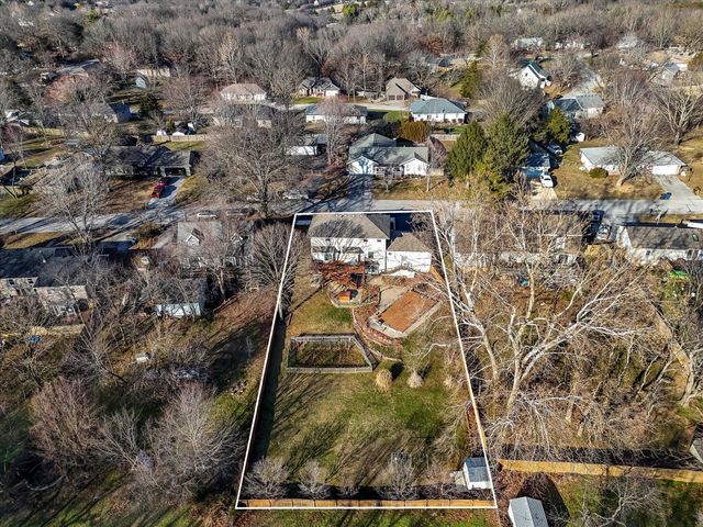 1502 E Sycamore Street, Ozark, MO 65721