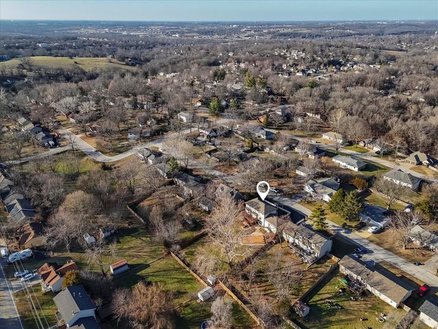 1502 E Sycamore Street, Ozark, MO 65721