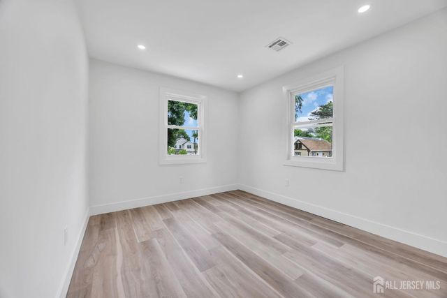 260 Highland Avenue, Franklin Twsp, NJ 08873