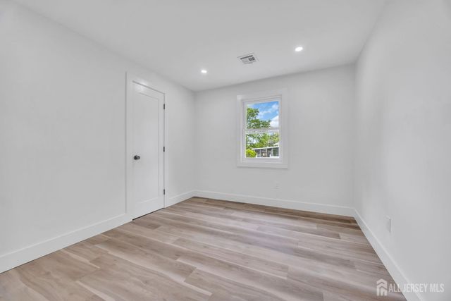 260 Highland Avenue, Franklin Twsp, NJ 08873