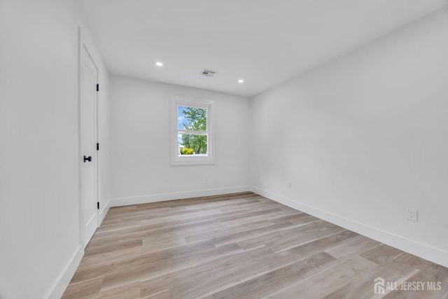 260 Highland Avenue, Franklin Twsp, NJ 08873