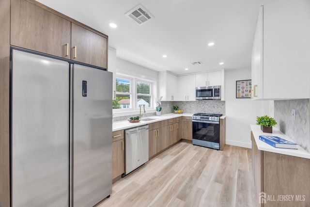 260 Highland Avenue, Franklin Twsp, NJ 08873