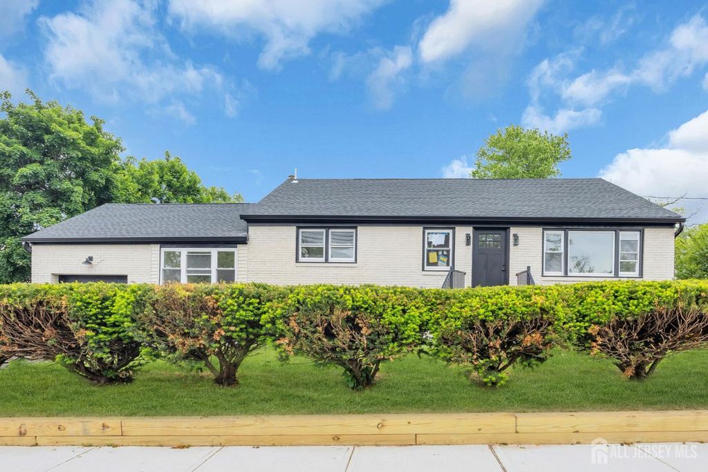 260 Highland Avenue, Franklin Twsp, NJ 08873