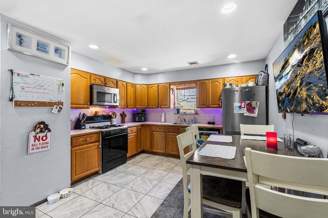 16 VOLUSIA AVE, Hamilton, NJ 08610